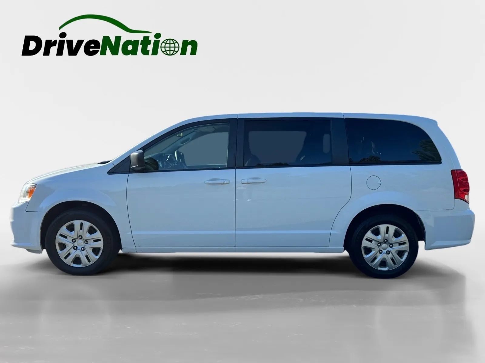 Used 2018 Dodge Grand Caravan SE w/ UConnect Hands-Free Group FWD image 8