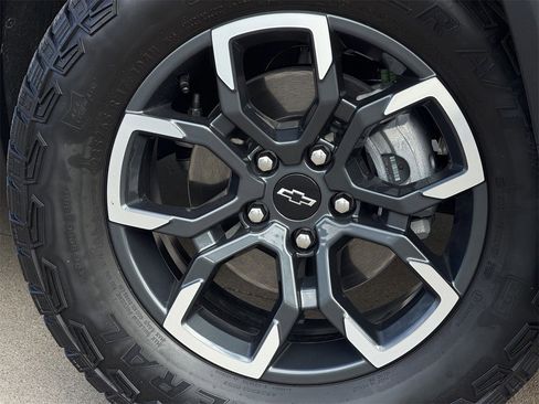 Certified 2026 Chevrolet Equinox ACTIV w/ Safety and Technology Package image 10