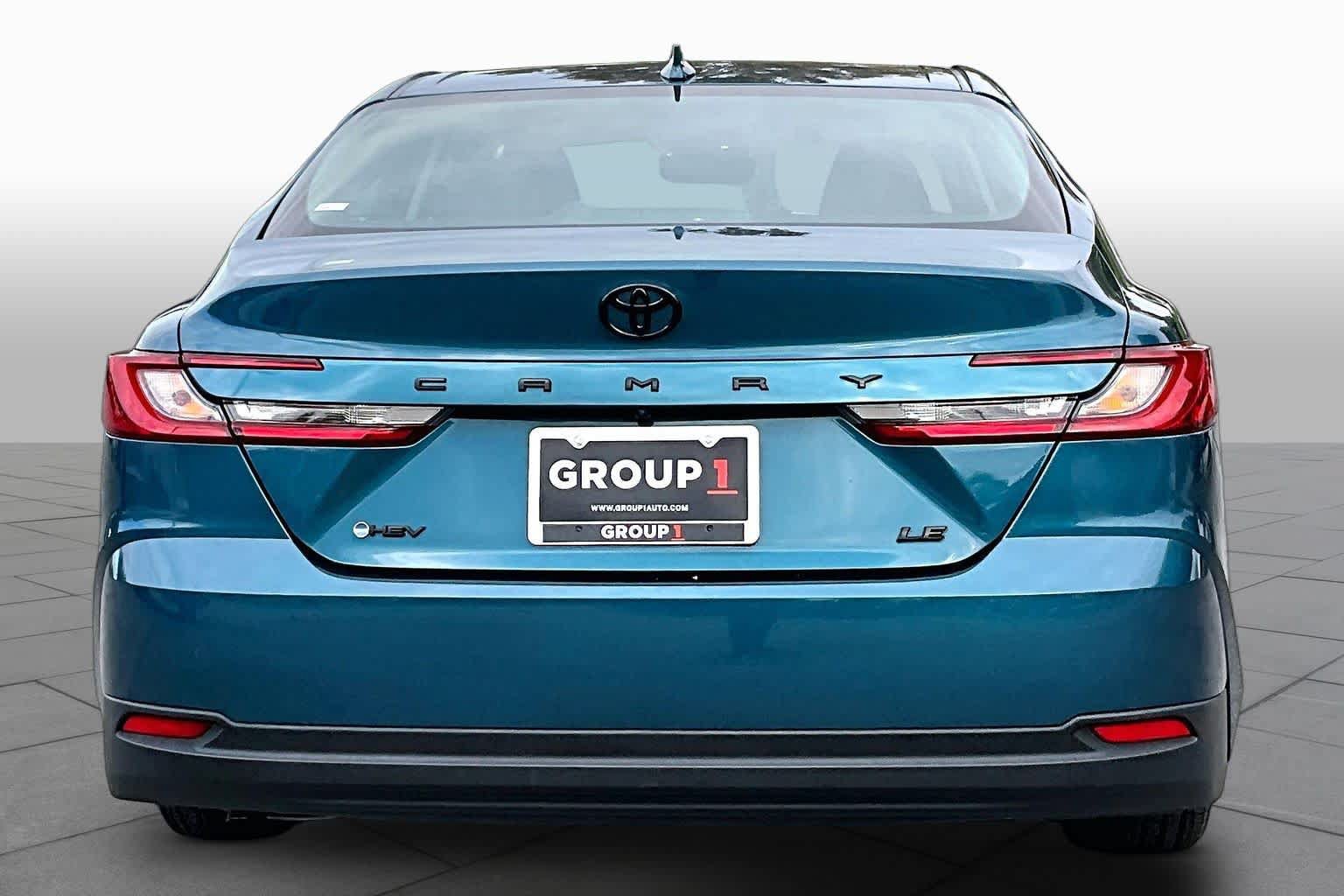 Used 2025 Toyota Camry LE FWD image 4
