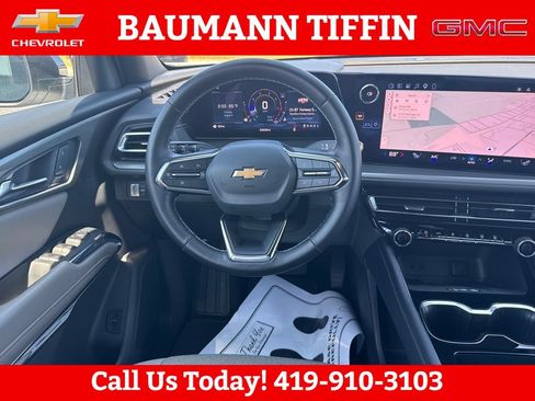 Used 2026 Chevrolet Traverse LT w/ Driver Confidence Package FWD image 21