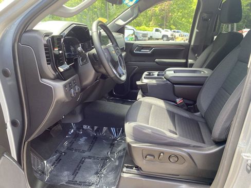 Used 2023 Chevrolet Silverado 1500 LT AWD/4WD image 20