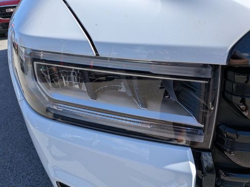 Certified 2023 GMC Acadia SLT w/ Elevation Edition image 9