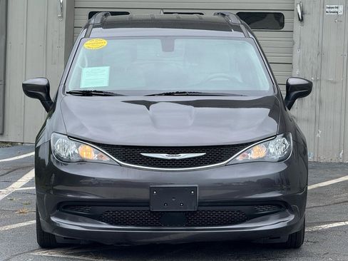 Used 2021 Chrysler Voyager Lxi FWD image 9