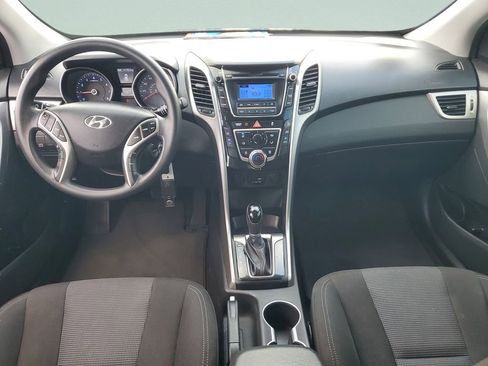 Used 2017 Hyundai Elantra GT image 14