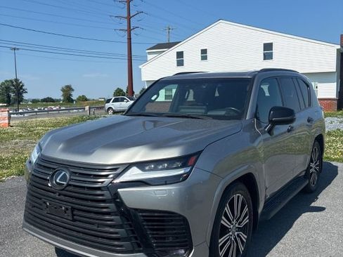 Used 2023 Lexus LX 600 4WD w/ Appearance Package image 1