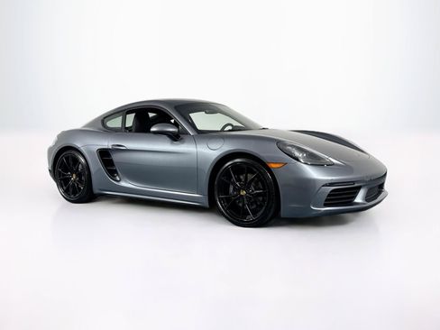 Used 2025 Porsche 718 Cayman RWD image 3