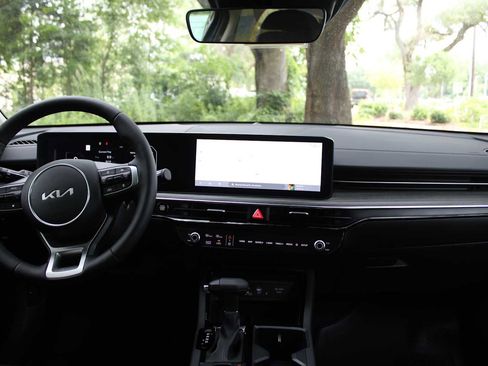 New 2025 Kia K5 EX image 23