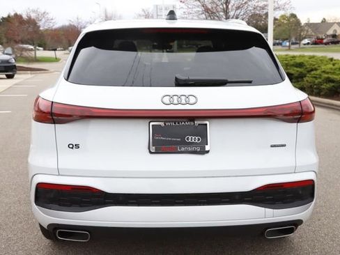 Used 2025 Audi Q5 Premium Plus w/ Premium Plus AWD/4WD image 6
