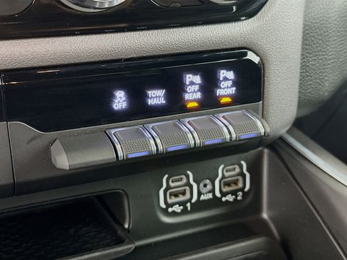 Used 2022 RAM 1500 Big Horn image 25