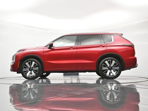 Used 2025 Mitsubishi Outlander SEL FWD image 46