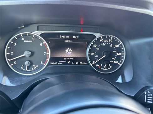 Used 2024 Nissan Rogue S image 32