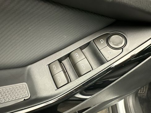 New 2026 Chevrolet Equinox LT AWD/4WD image 21