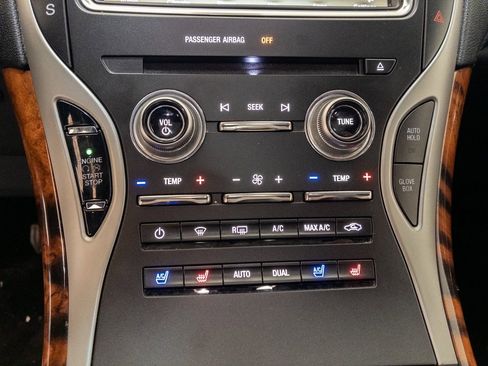 Used 2016 Lincoln MKX Reserve w/ Climate Package image 19