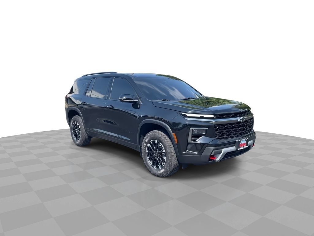 Certified 2025 Chevrolet Traverse Z71 w/ Driver Confidence Package AWD/4WD image 2