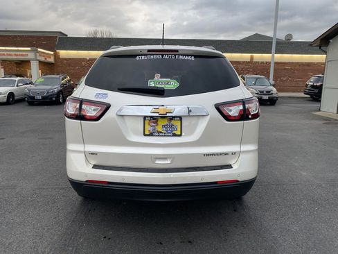 Used 2015 Chevrolet Traverse LT w/ Style and Technology Package image 6