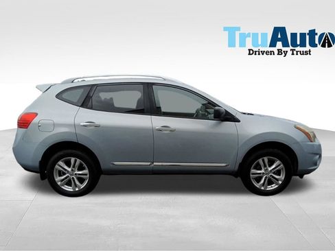 Used 2015 Nissan Rogue S w/ Convenience Package AWD/4WD image 8