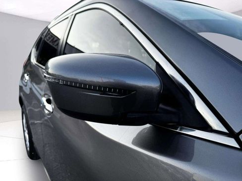 Used 2020 Nissan Rogue S w/ Special Edition Package image 9