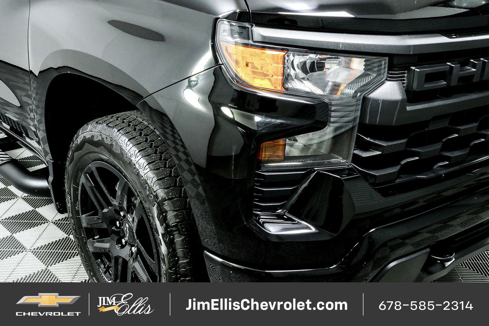 Used 2024 Chevrolet Silverado 1500 Custom w/ Turbomax Blackout Package AWD/4WD image 31