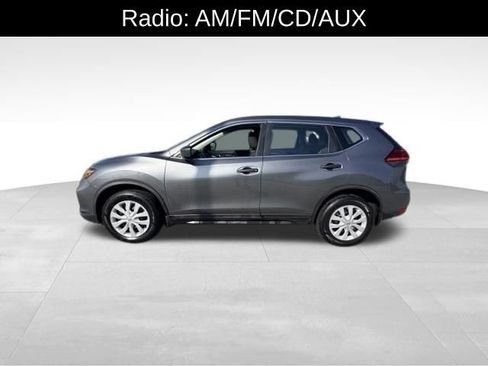 Used 2017 Nissan Rogue S AWD/4WD image 4