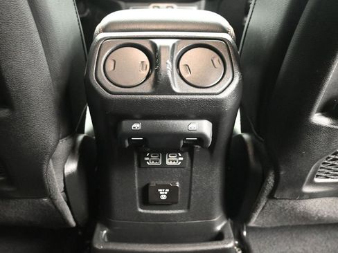 Used 2021 Jeep Wrangler Unlimited Rubicon image 15