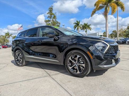 Used 2023 Kia Sportage EX image 2