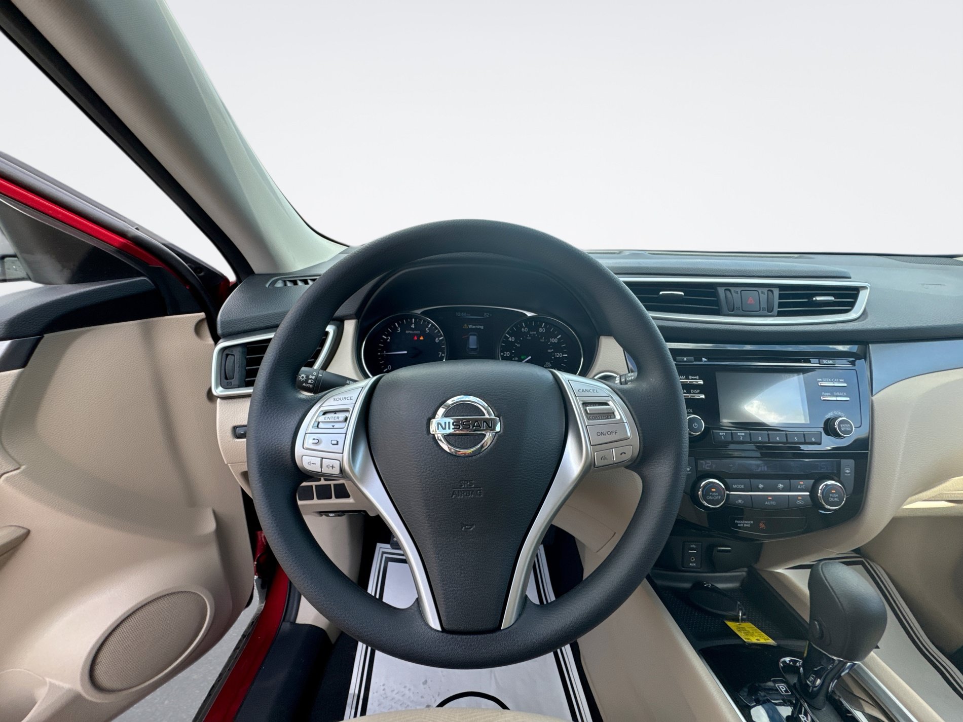 Used 2016 Nissan Rogue SV FWD image 16