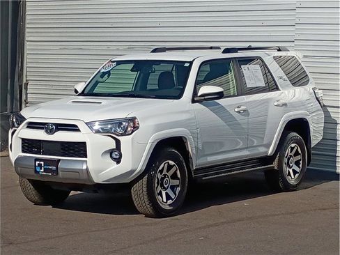 Used 2024 Toyota 4Runner TRD Off-Road image 6