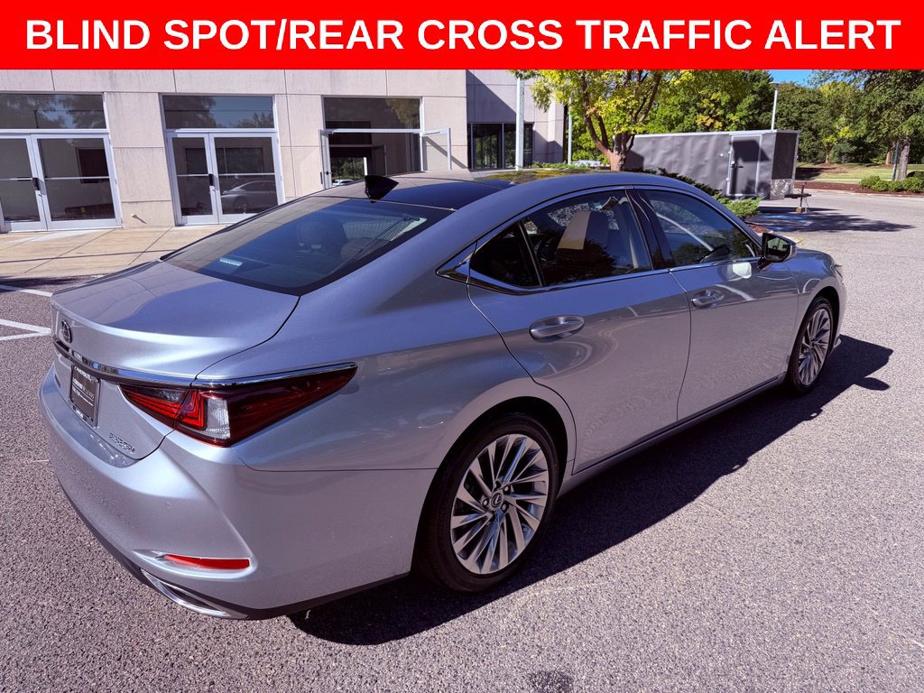 Certified 2022 Lexus ES 350 Ultra Luxury w/ Accessory Package FWD image 7