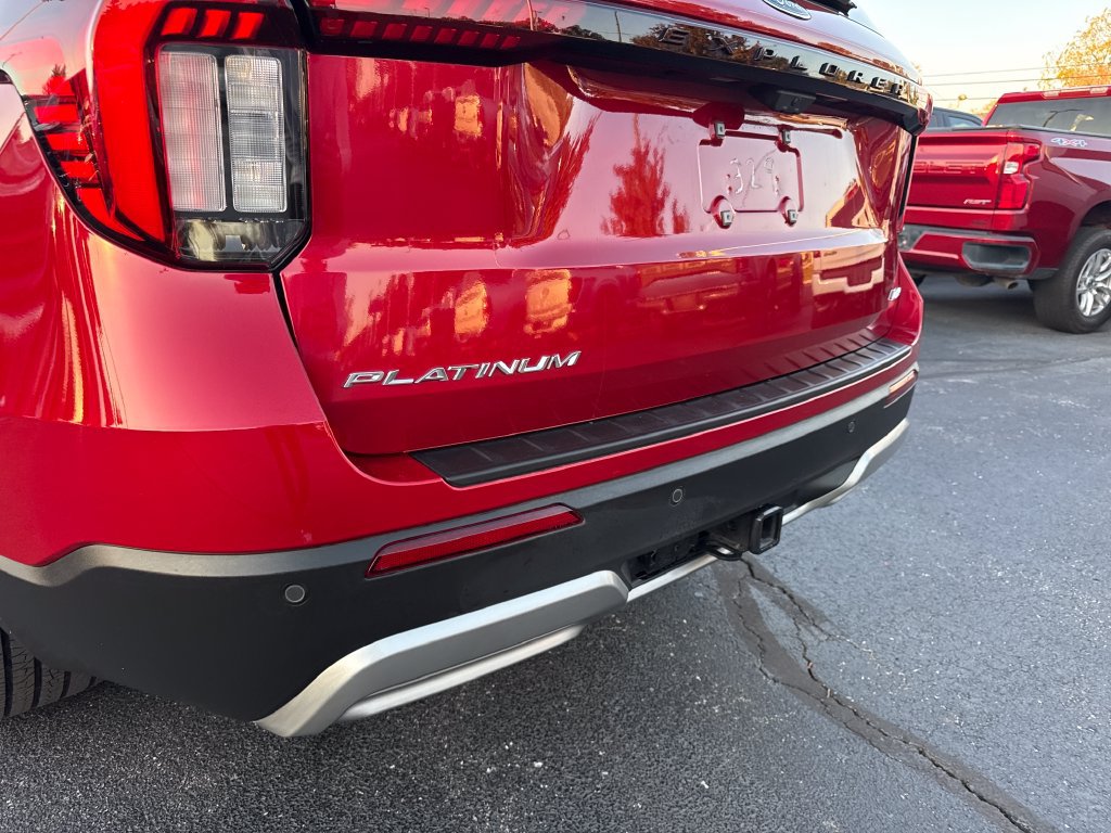 Used 2026 Ford Explorer Platinum w/ LUX Leather Package AWD/4WD image 11