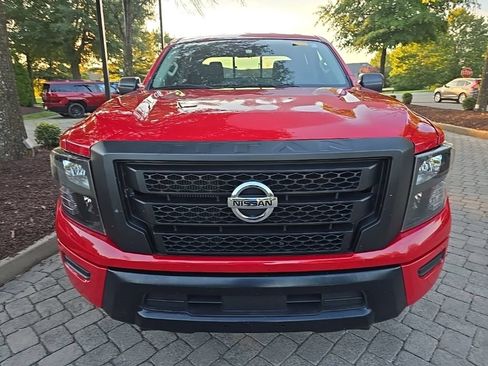 Used 2022 Nissan Titan S AWD/4WD image 3