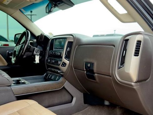 Used 2018 GMC Sierra 1500 Denali w/ Denali Ultimate Package AWD/4WD image 16