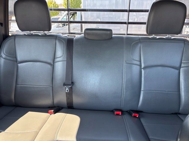Used 2024 RAM 5500 Tradesman w/ Chrome Appearance Group AWD/4WD image 27