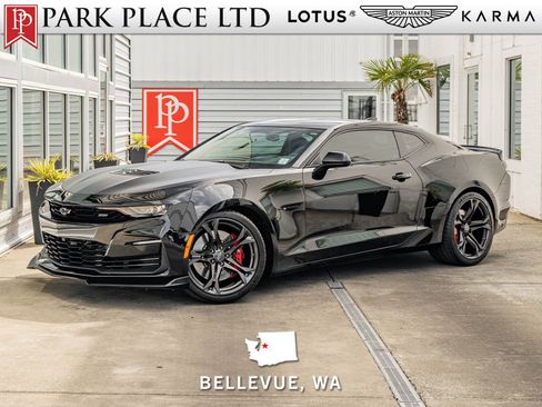 Used 2022 Chevrolet Camaro SS RWD image 1