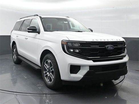 New 2025 Ford Expedition Active image 31