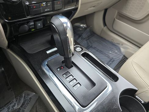 Used 2010 Ford Escape 4WD Hybrid image 11