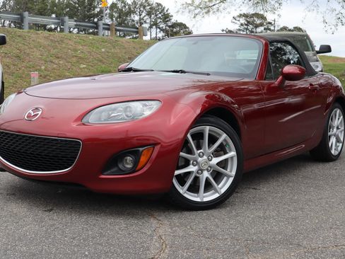 Used 2009 MAZDA MX-5 Miata Grand Touring RWD image 2