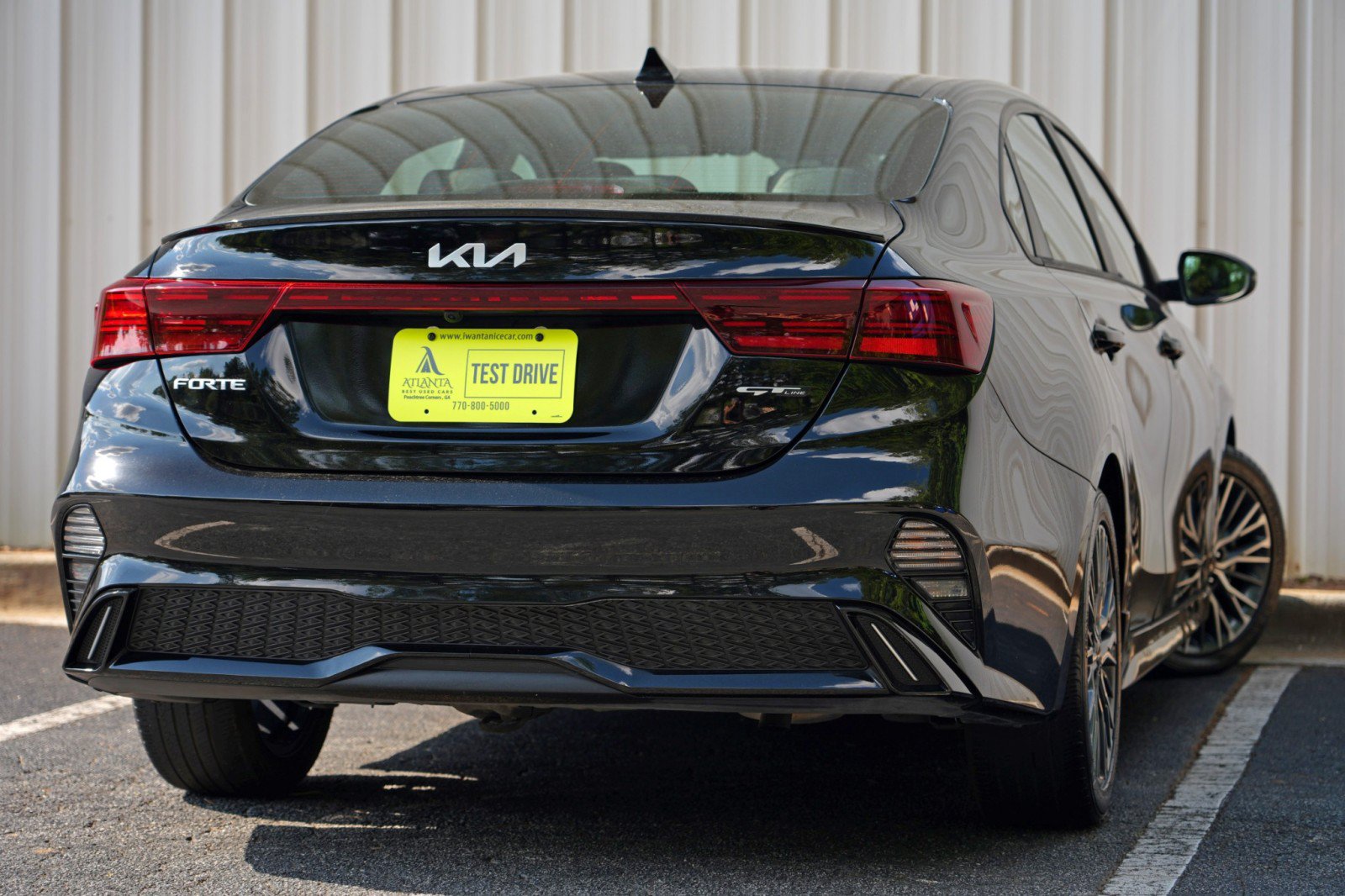 Used 2023 Kia Forte GT-Line w/ GT-Line Premium Package FWD image 4