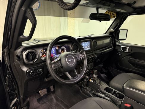 Used 2022 Jeep Wrangler Unlimited Sport image 25