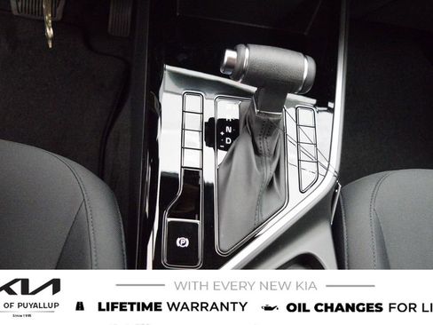 New 2026 Kia Niro LX FWD image 24
