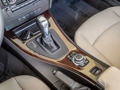 Used 2012 BMW 328i Convertible image 38