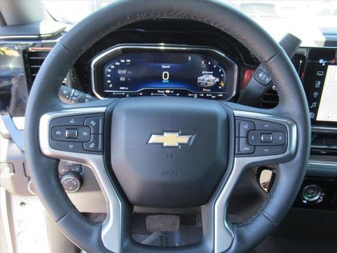 Used 2024 Chevrolet Silverado 1500 LT AWD/4WD image 20