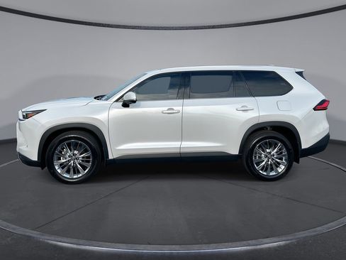Used 2024 Toyota Grand Highlander AWD image 15