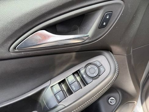 Used 2023 Buick Encore GX Select w/ Sport Touring Package AWD/4WD image 11