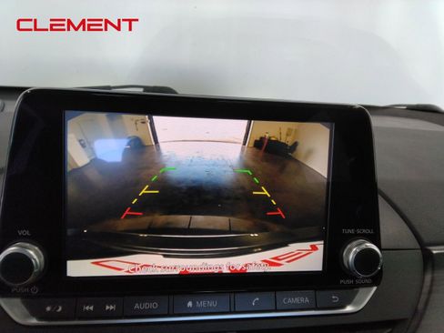 Used 2025 Nissan Altima 2.5 SV image 24