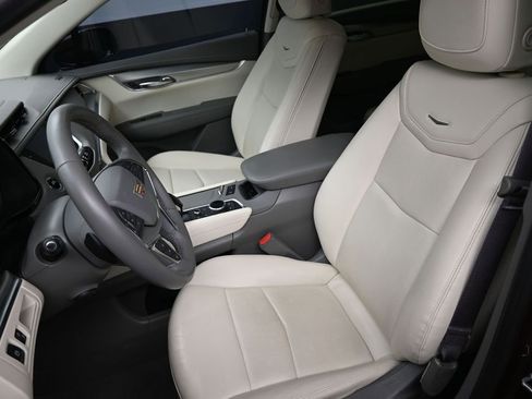 Certified 2022 Cadillac XT5 Premium Luxury AWD/4WD image 10