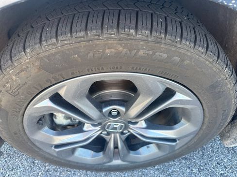 Used 2023 Honda Accord EX-L image 10