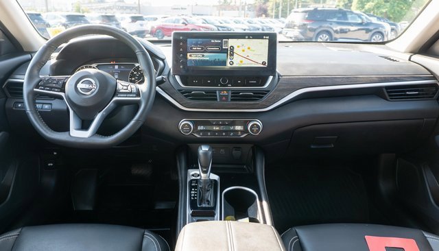 Certified 2025 Nissan Altima 2.5 SL FWD image 16