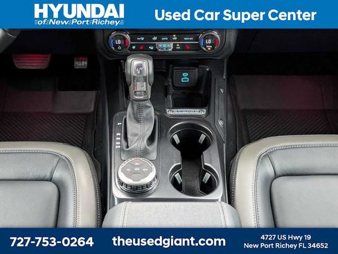 Used 2025 Ford Bronco Outer Banks AWD/4WD image 22