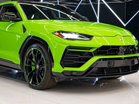Used 2022 Lamborghini Urus AWD/4WD image 5