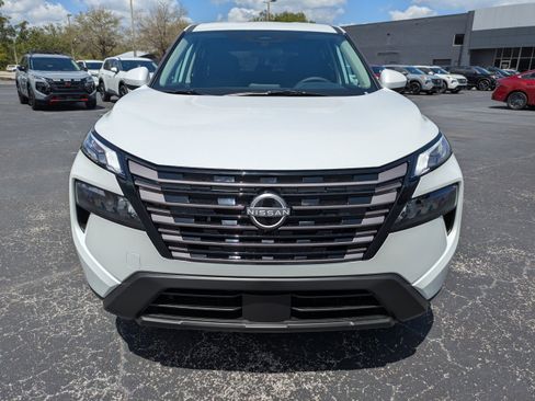 New 2026 Nissan Rogue SV FWD image 9